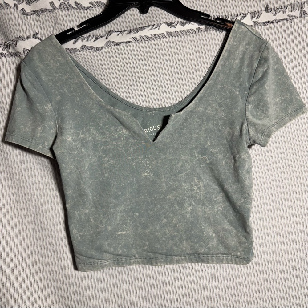 Aeropostale Green Crop T-Shirt with Short Sleeves and Cut Out Style